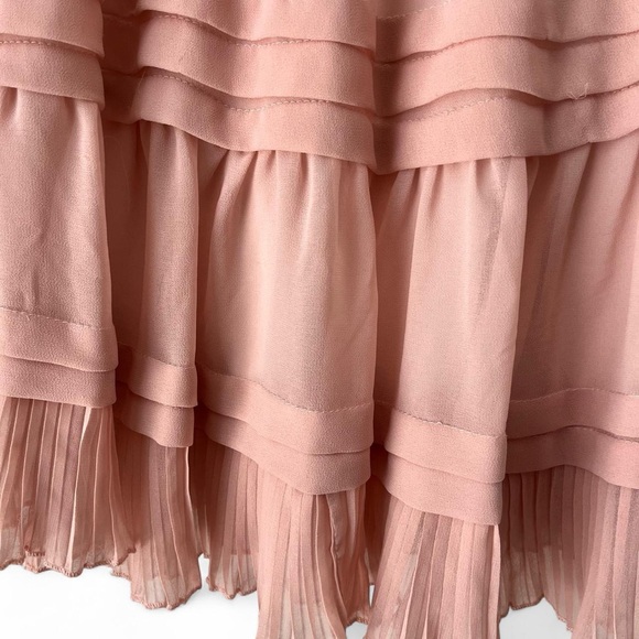 Pink Dress with Lace and pearl Detail. - Picture 9 of 13